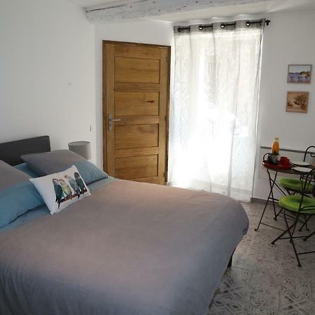 La Bignone Apartment L'Isle-sur-la-Sorgue Bagian luar foto