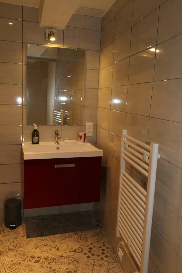 La Bignone Apartment L'Isle-sur-la-Sorgue Bagian luar foto